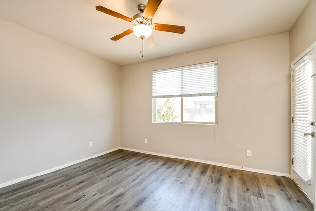 Building Photo - 7205 W Jones Ave