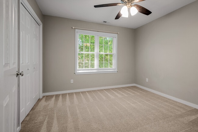 Building Photo - 3924 Liberty Point Dr