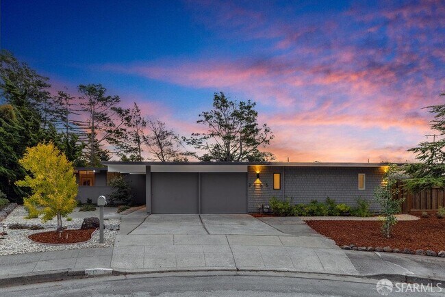 Building Photo - 2055 Ticonderoga Dr