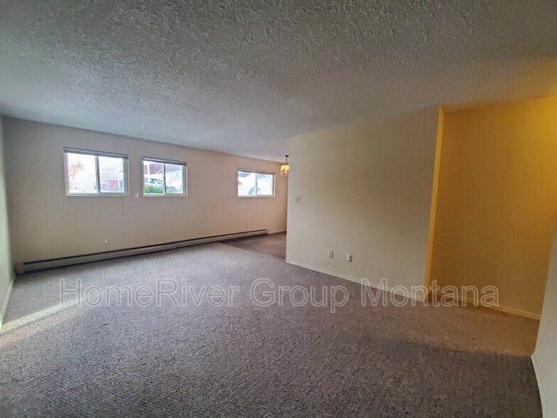 Building Photo - 911 Pattee Creek Dr