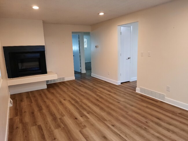 Building Photo - 8150-8152 Ames Way