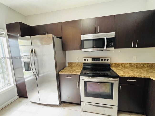 Building Photo - 3145 SW 50th St