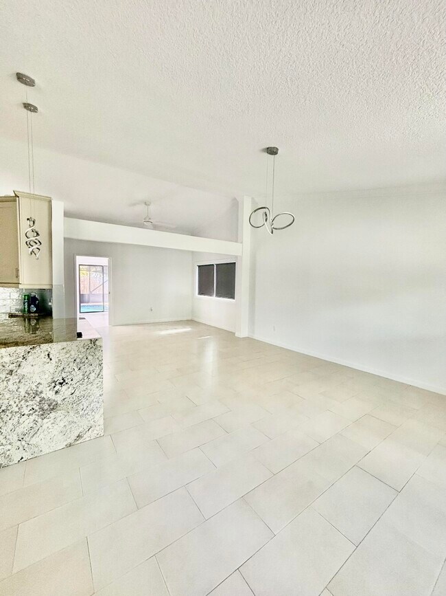 Building Photo - 7927 Bishopwood Rd
