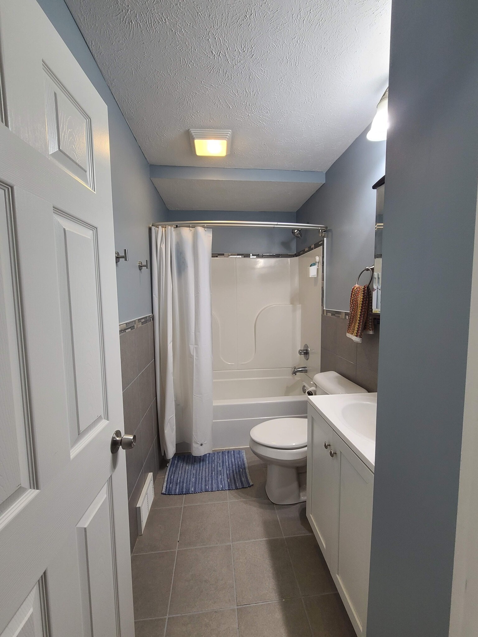 Downstairs bathroom - 707 E Wood St