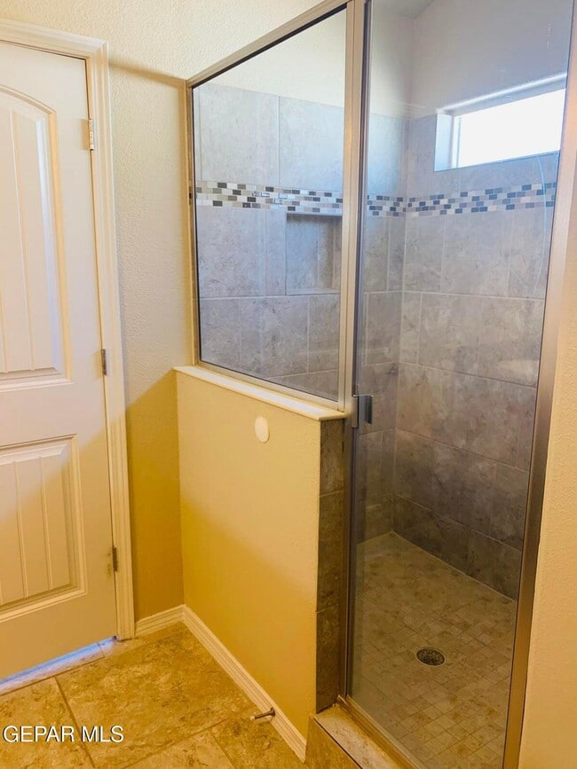 Building Photo - 3837 Loma Cristobal