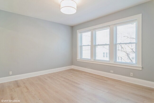 Building Photo - 3603 W Cullom Ave