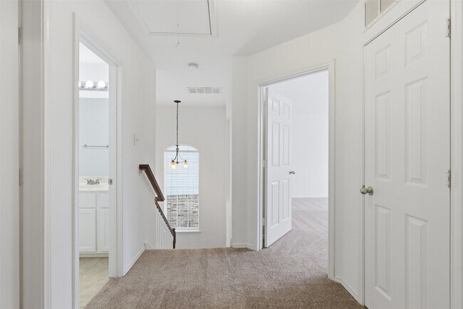 Building Photo - 3221 Corning Dr