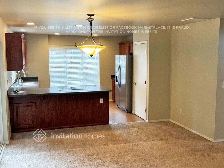 Building Photo - 14903 24th Ave E