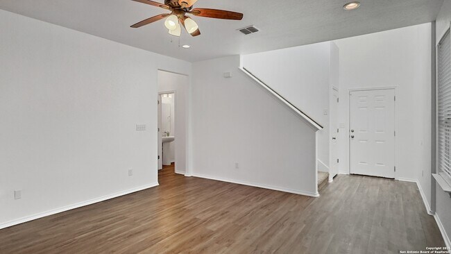 Building Photo - 2814 High Castle