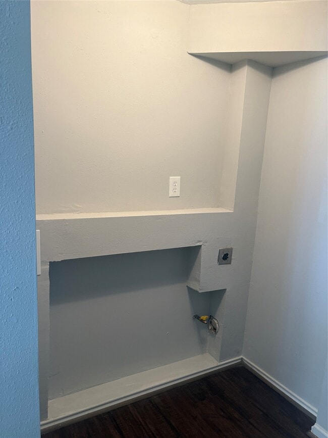 Building Photo - 3002 Carter St