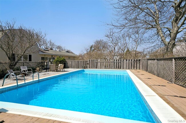 Building Photo - 1100 Huntington Blvd