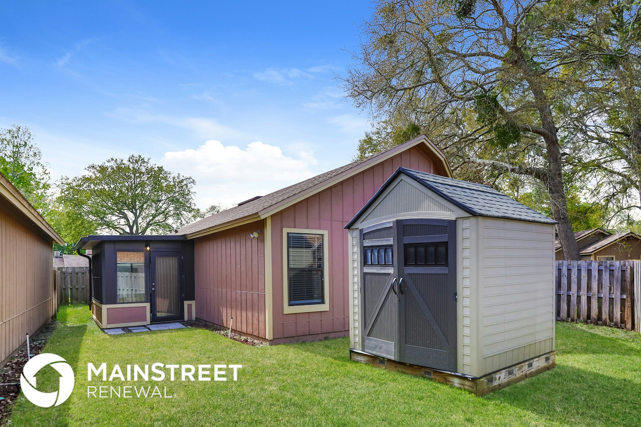 Building Photo - 9847 Paddlewheel Dr W