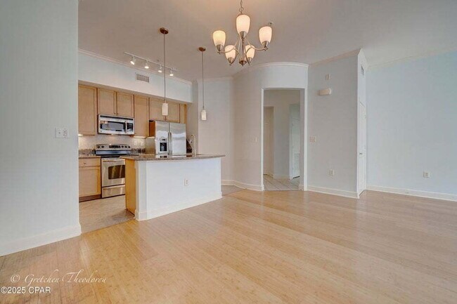 Building Photo - "Spacious 2-Bed Condo with 2.5 Baths on Fr...