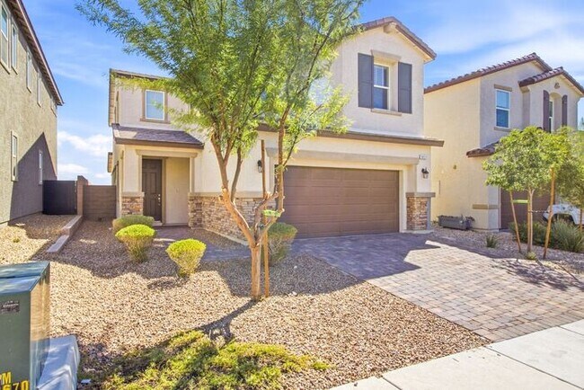 Building Photo - Spacious 4-Bedroom Home with Pool, Spa & Covered Patio