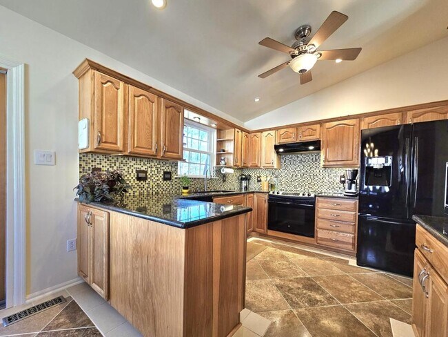 Building Photo - 11930 Cotton Mill Dr