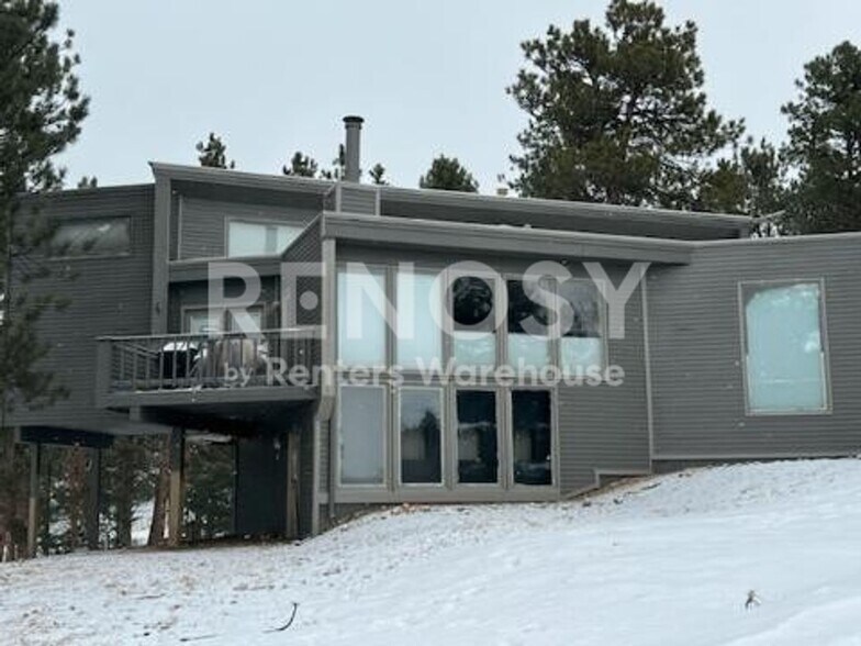 Building Photo - 25260 Montane Dr W