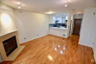 Building Photo - Capitol Hill 1 Bedroom - Fantastic Location!