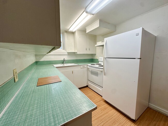 Building Photo - WBC's 253 Duplex
