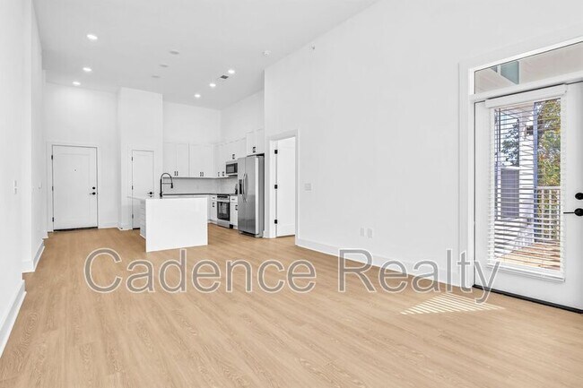 Building Photo - 610 S Kerr Ave