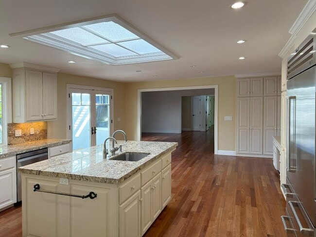 Building Photo - 2 Callado Way