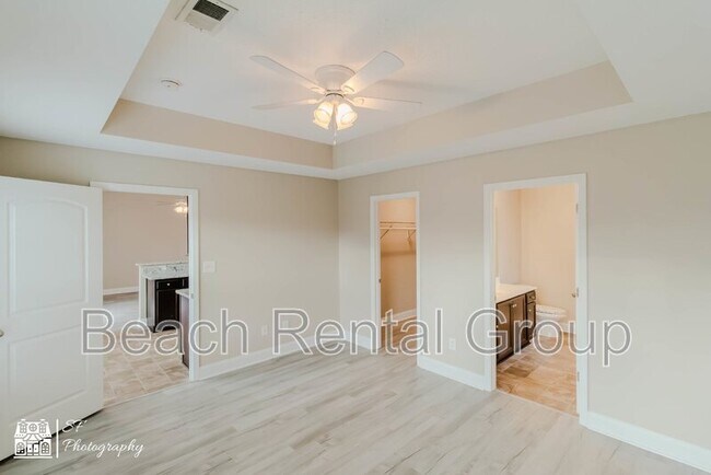 Building Photo - 246 Macarthur Dr