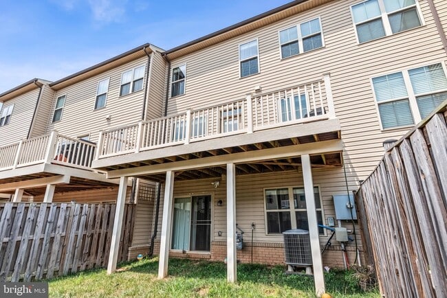 Building Photo - 23638 Sailfish Square
