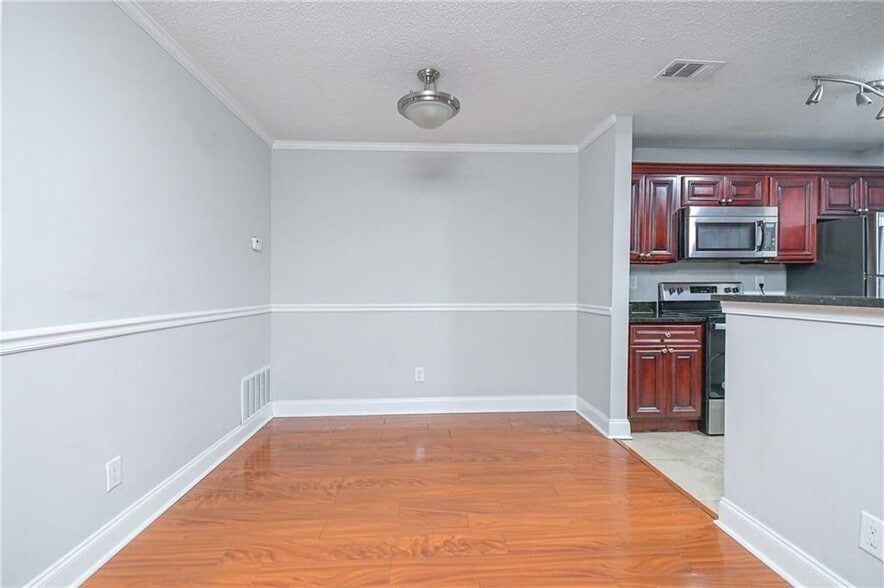 Building Photo - 3102 Santa Fe Pkwy