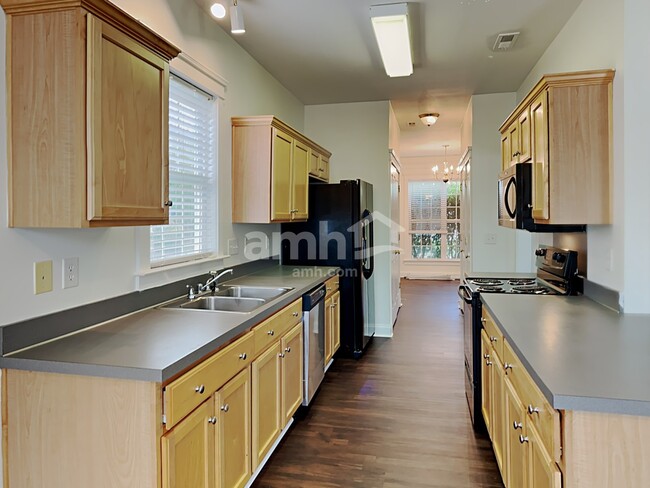 Building Photo - 13834 Carleen Way Dr
