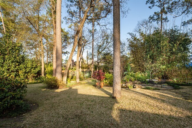 Building Photo - 614 Saddlewood Ln