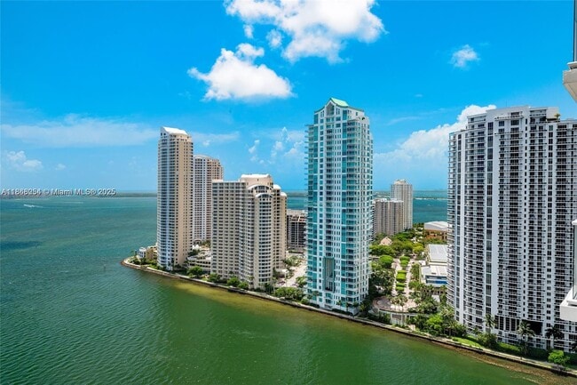 Building Photo - 300 S Biscayne Blvd
