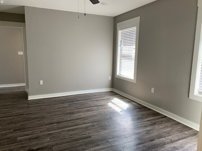 Building Photo - Charming 3-Bedroom Home with 2 Full Baths ...