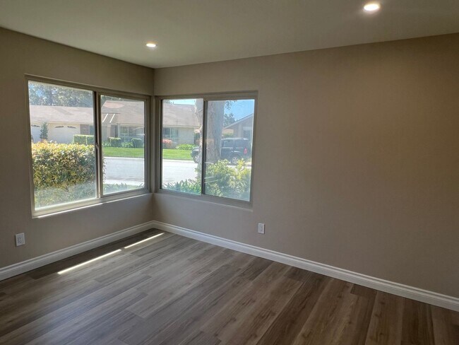 Building Photo - The Popular El Dorado model updated in Leisure Village