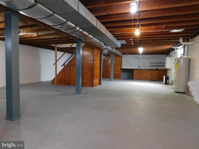 Building Photo - 1569 Frank Rd