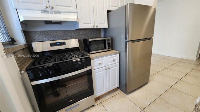 Building Photo - 1231 Pennsylvania Ave