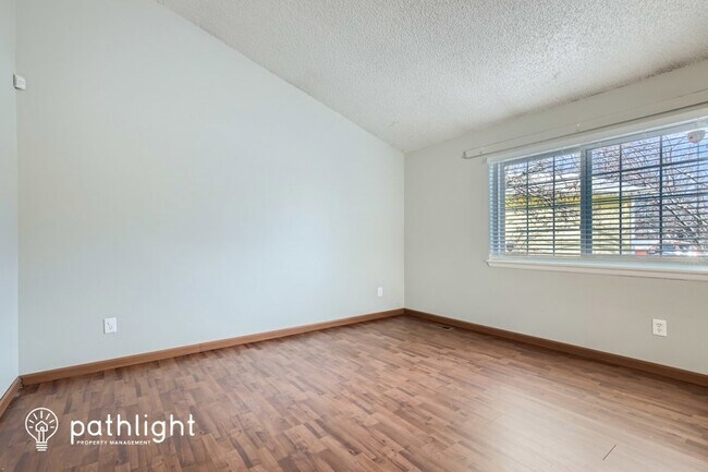 Building Photo - 8575 Dover Ct