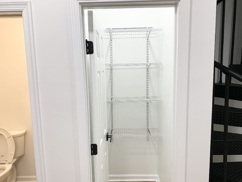 Building Photo - 1600 S Charles St