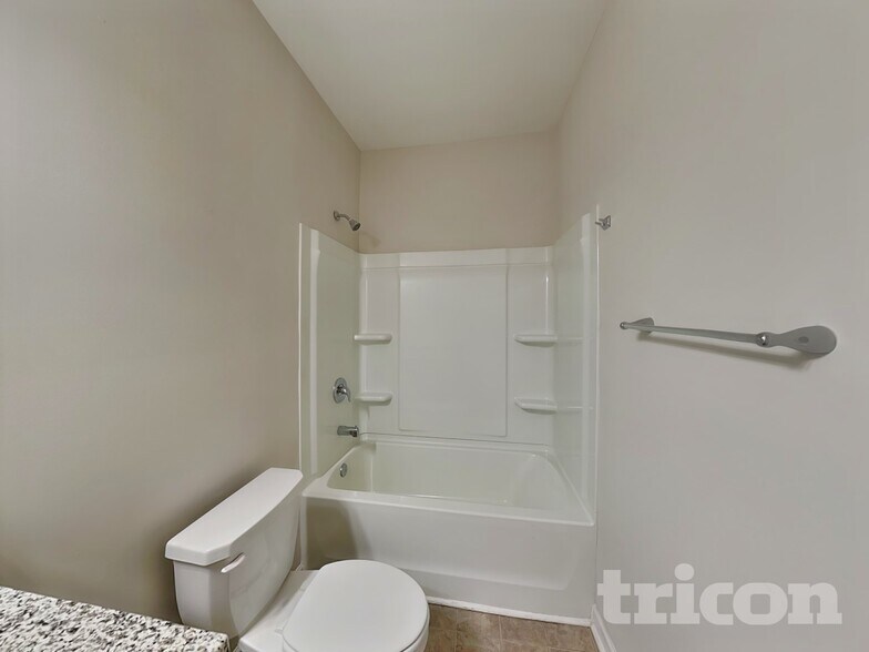 Building Photo - 203 Chapelcrest Ln