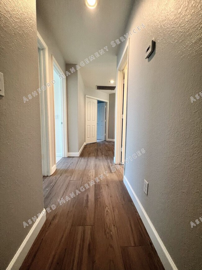 Building Photo - RAY RANCH 4 BEDROOMS 3 BATH WITH POOL AND SPA IN LARGE YARD