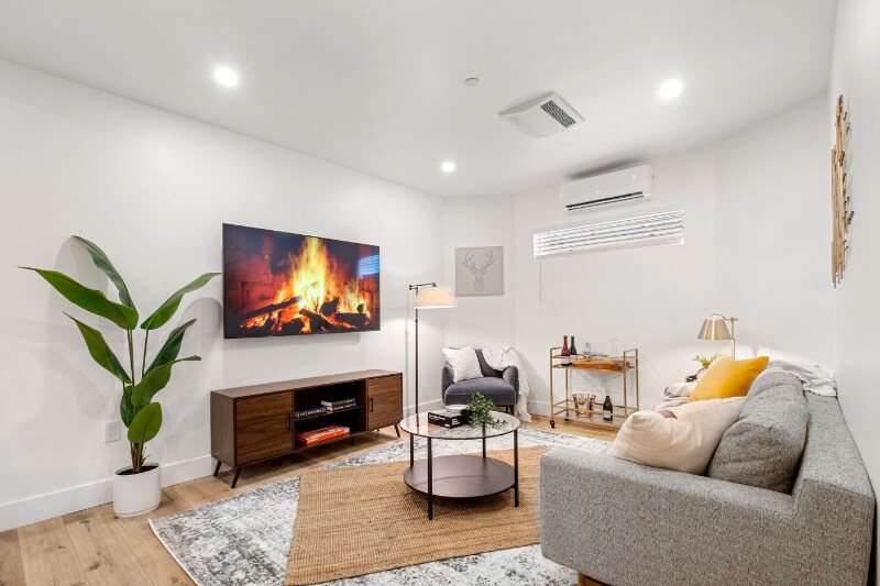 Building Photo - 2210 Martin Luther King Jr Way