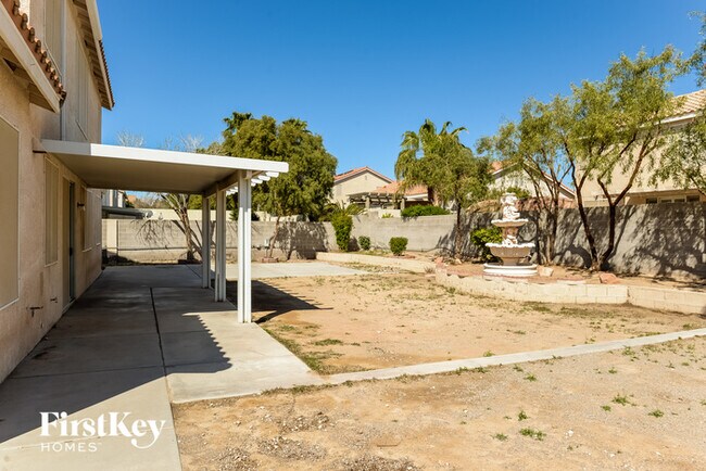 Building Photo - 820 Crescent Moon Dr