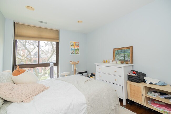 Building Photo - 2201 N Cleveland Ave