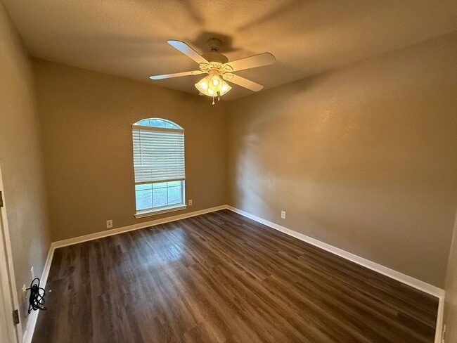 Building Photo - 1710 Quarry Trail