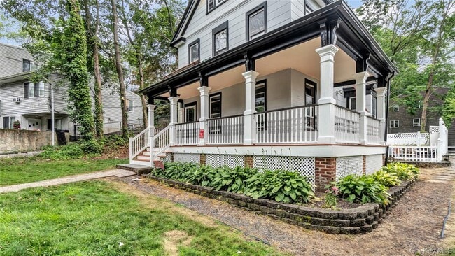 Building Photo - 22 B Town Path