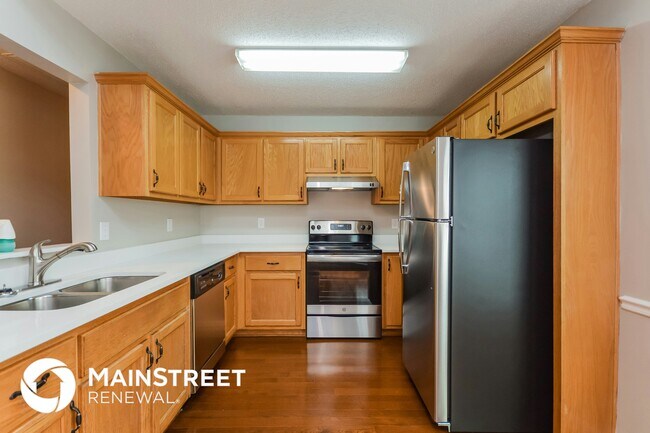 Building Photo - 1420 Saddlebrook Ct