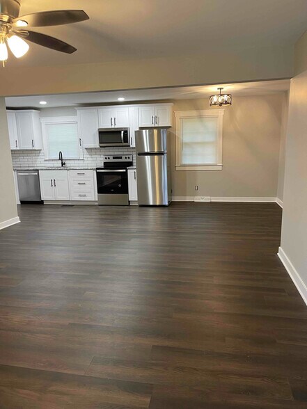 Building Photo - 506 Leander St