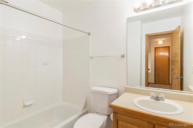 Building Photo - 748 Eaton Cir