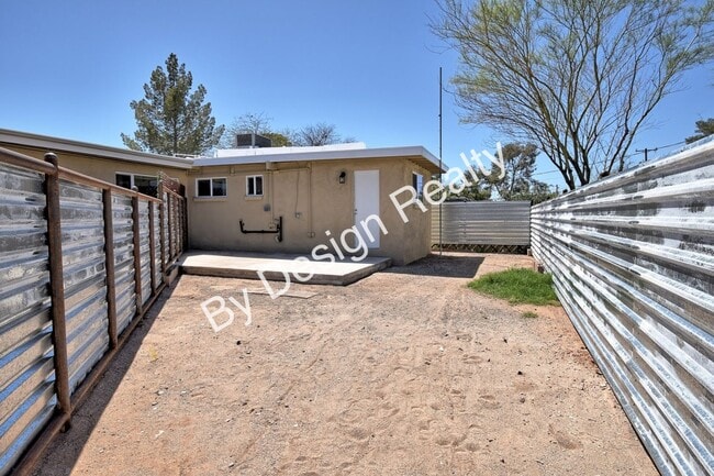 Building Photo - Updated Midtown 1 Bed 1 Bath