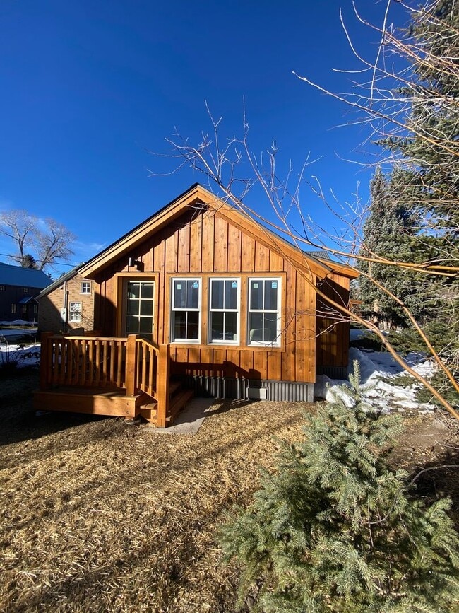 Building Photo - Accessory dwelling on the creek!