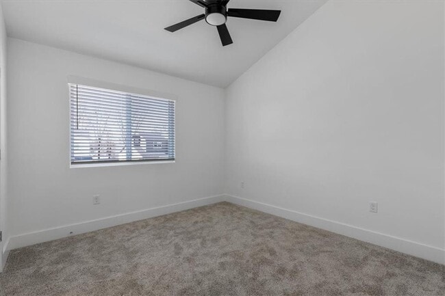 Building Photo - 717 Sun Meadows Loop