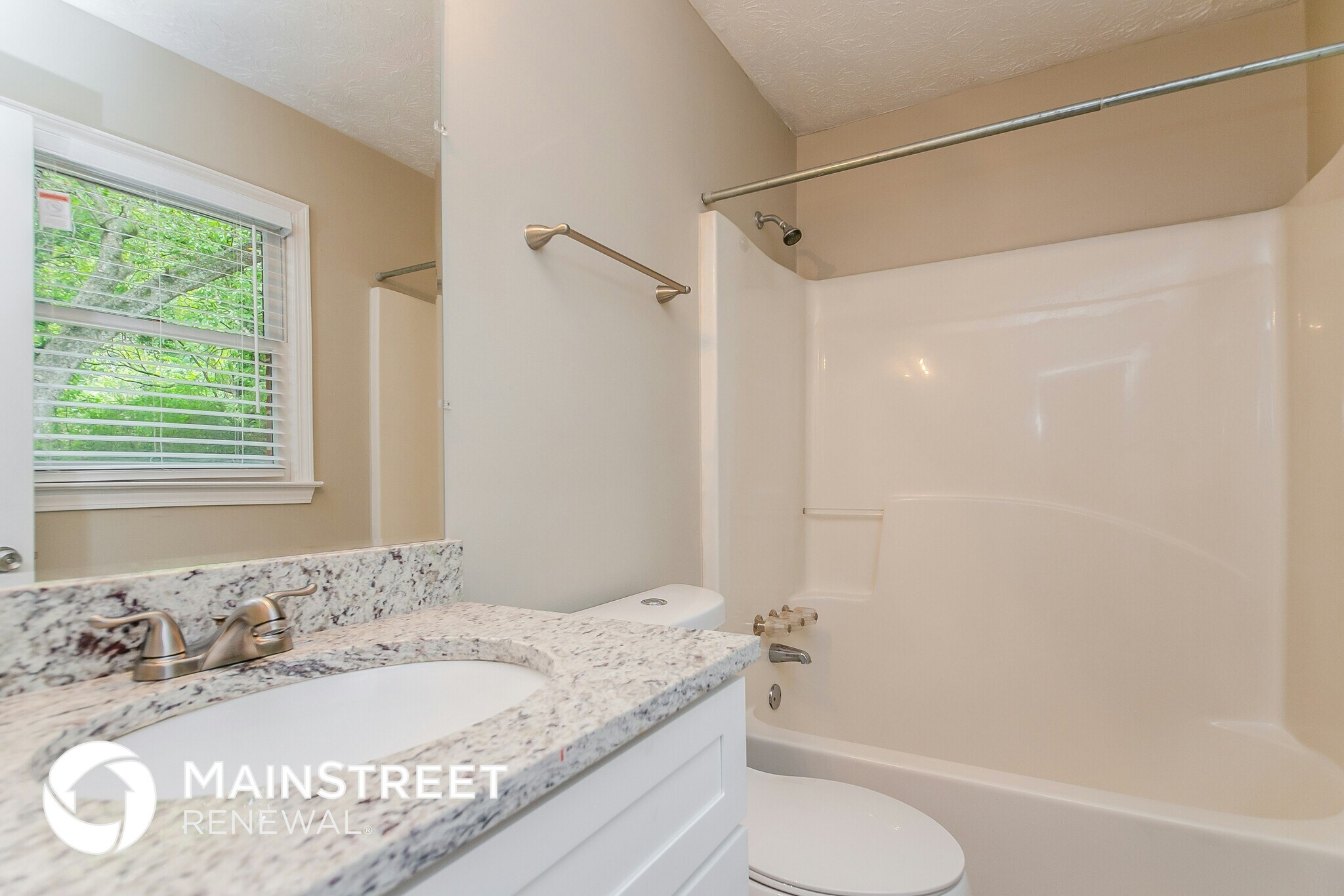 Building Photo - 3940 Scott Dr